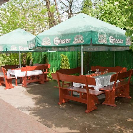 קמפינה Pension Club Montana מראה חיצוני תמונה