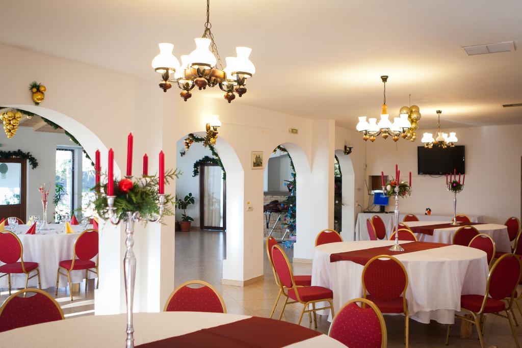 קמפינה Pension Club Montana מראה חיצוני תמונה