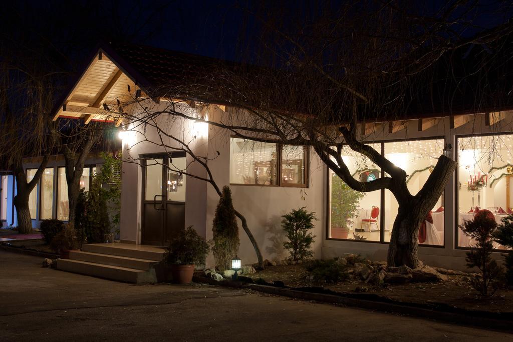 קמפינה Pension Club Montana מראה חיצוני תמונה
