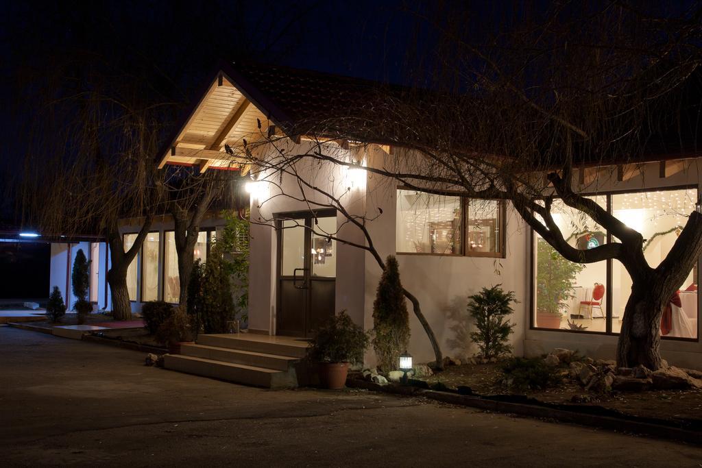 קמפינה Pension Club Montana מראה חיצוני תמונה