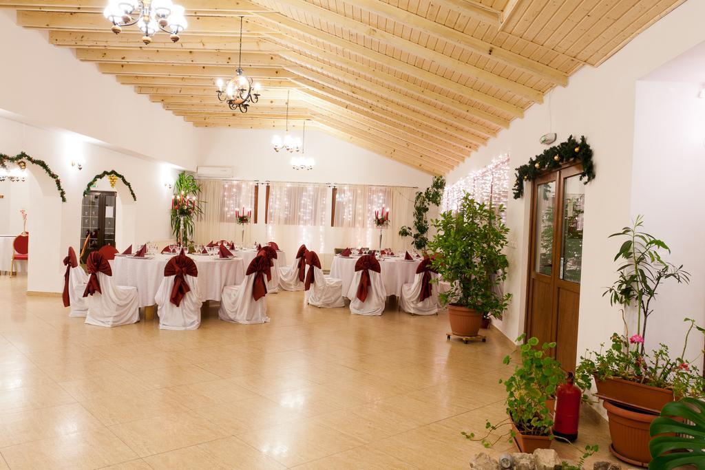 קמפינה Pension Club Montana מראה חיצוני תמונה