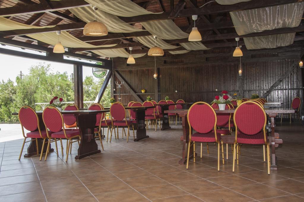 קמפינה Pension Club Montana מראה חיצוני תמונה