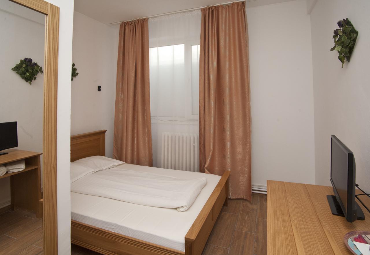 קמפינה Pension Club Montana מראה חיצוני תמונה